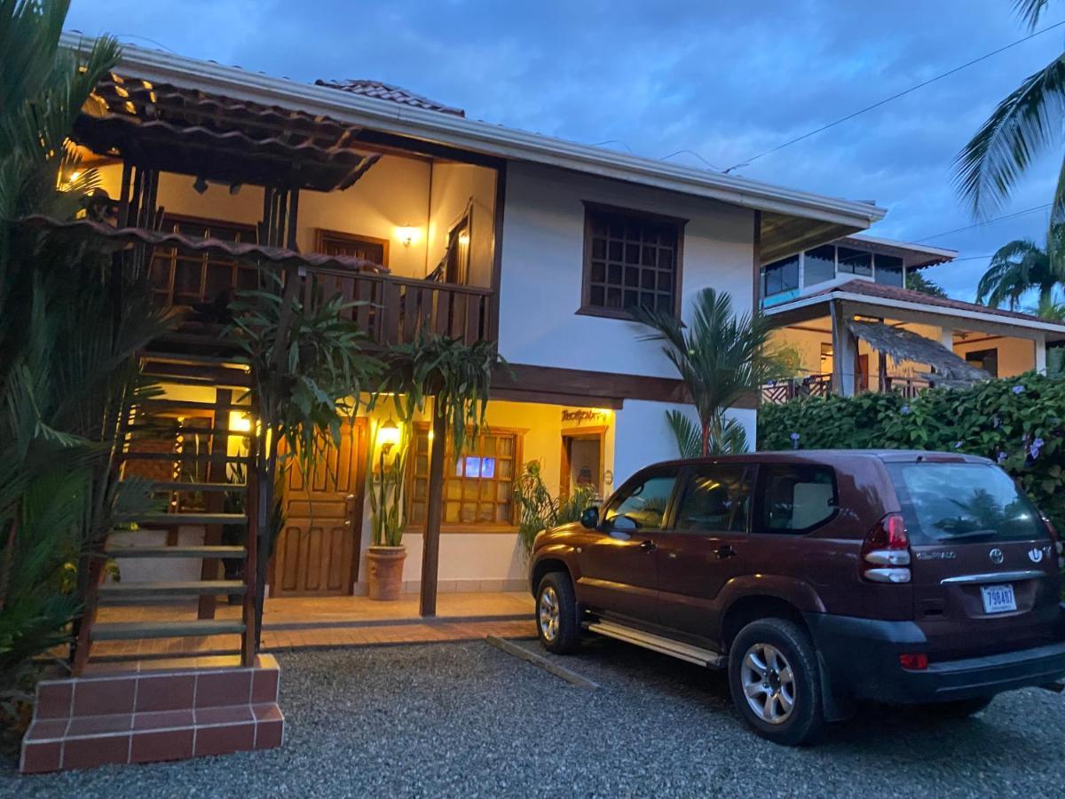Posada Nena Caribe Puerto Viejo de Talamanca ภายนอก รูปภาพ